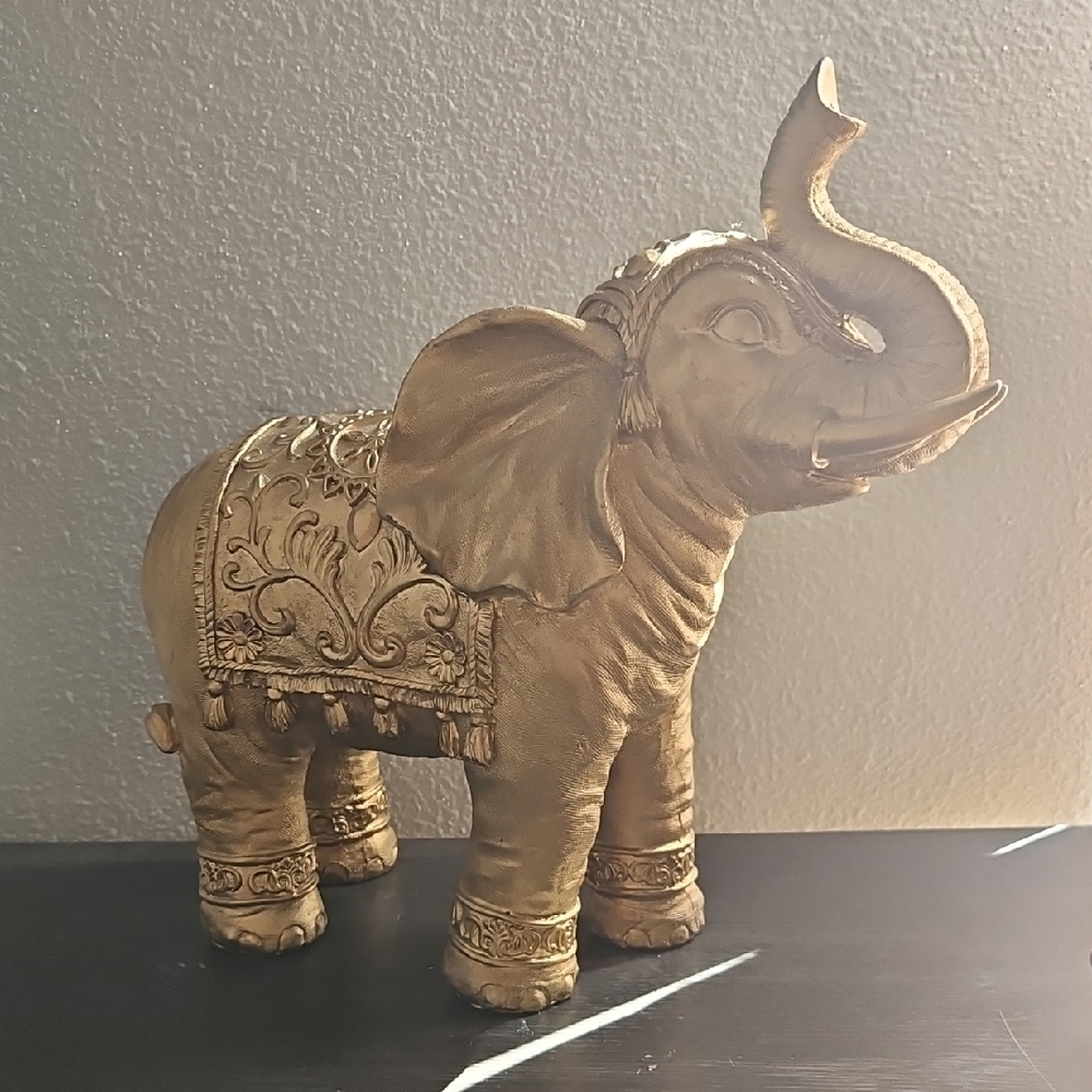 Gold Elephant Figurine - Picture 3 of 3
